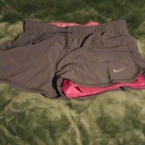 Girls M Nike Dri-Fit shorts